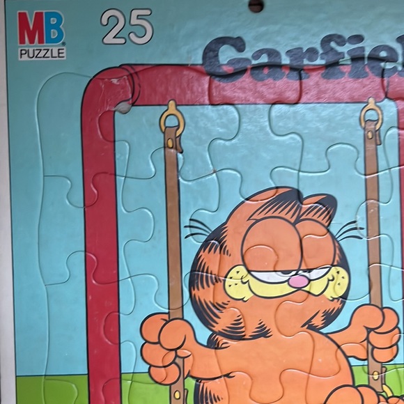 Garfield on swing puzzle 25 piece age 3-7, vintage - Picture 3 of 12